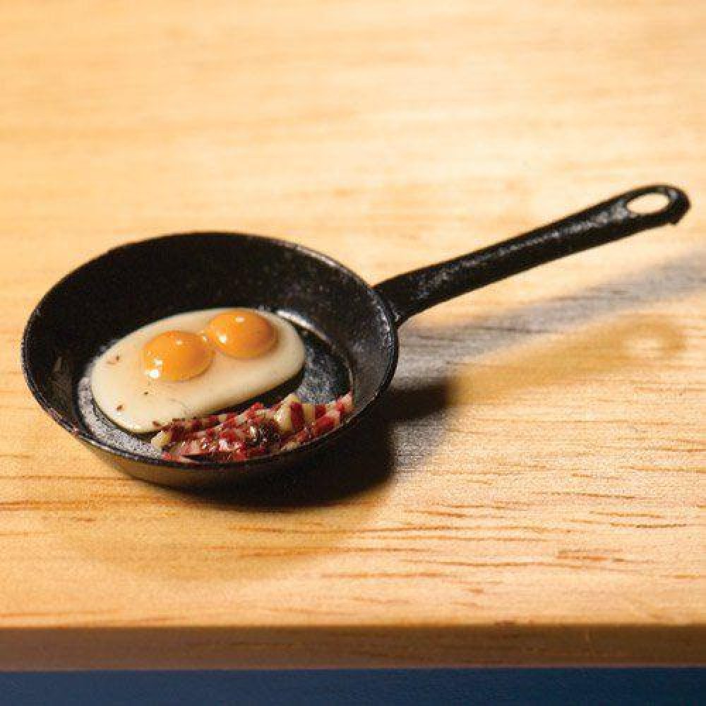 The Dolls House Emporium Frying Pan with Bacon & Eggs