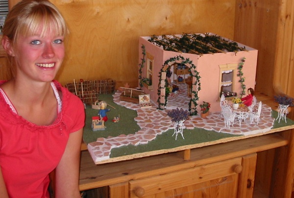 Dolls House Emporium creative competition