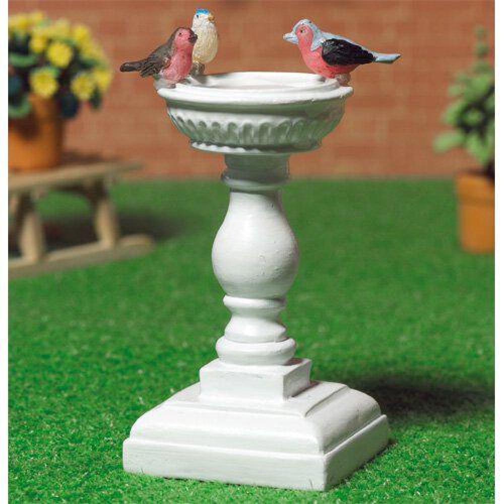 The Dolls House Emporium Decorative Bird Bath 63mm
