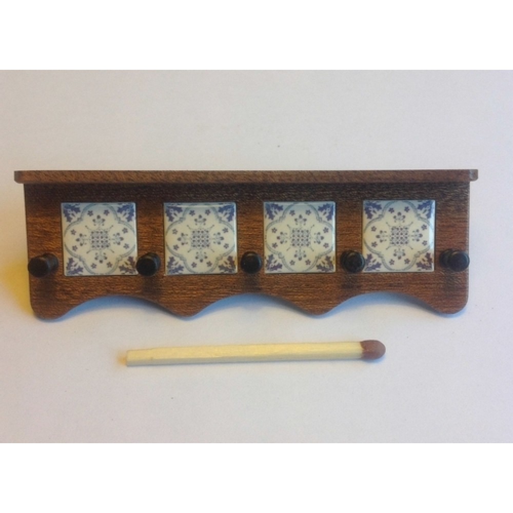 McQueenie Miniatures Coat Rack Kit