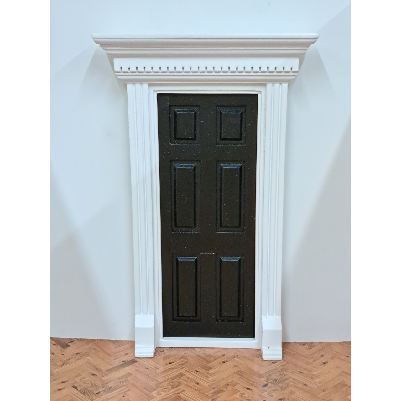 Streets Ahead Dentil Trim Door Black